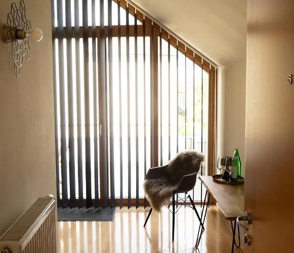 Weingut & Gaestezimmer Zillinger Bed & Breakfast